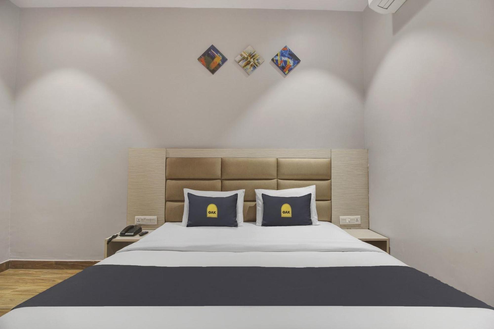 Townhouse Oak Sohotel Haora Bagian luar foto