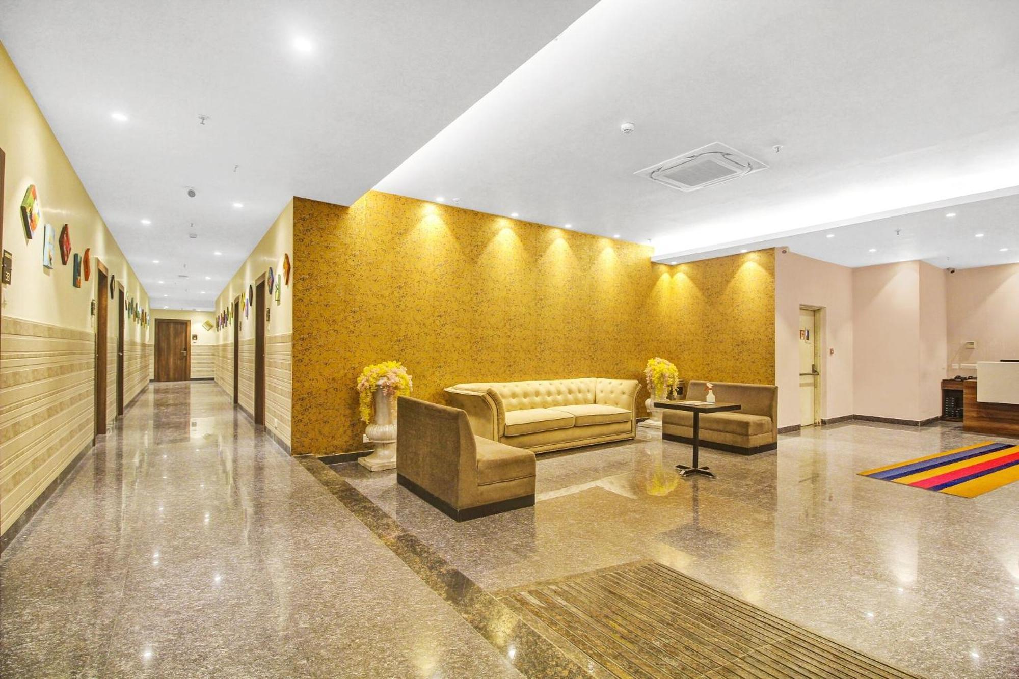 Townhouse Oak Sohotel Haora Bagian luar foto