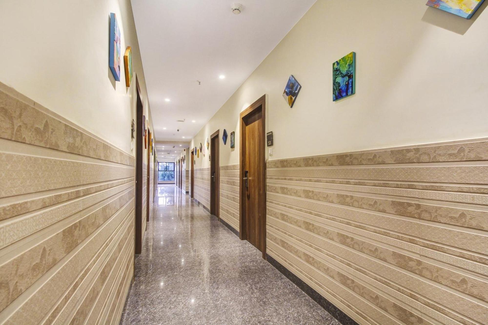 Townhouse Oak Sohotel Haora Bagian luar foto