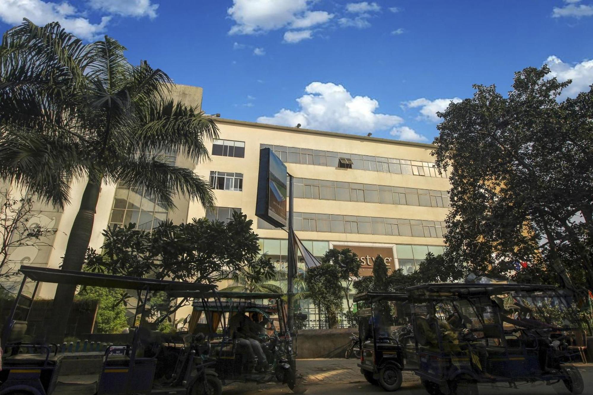Townhouse Oak Sohotel Haora Bagian luar foto